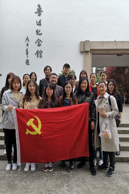 缅怀文坛先驱 追寻名人足迹1.jpg