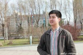 2.哈尔滨理工大学任佳伟生活照