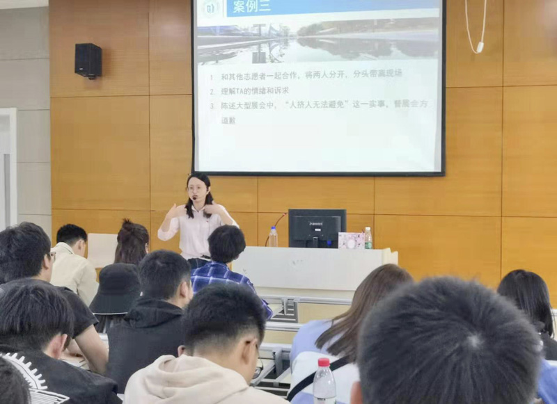 进博志愿服务2.jpg
