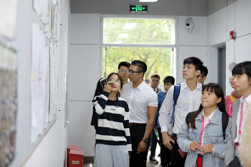 学生2.jpg