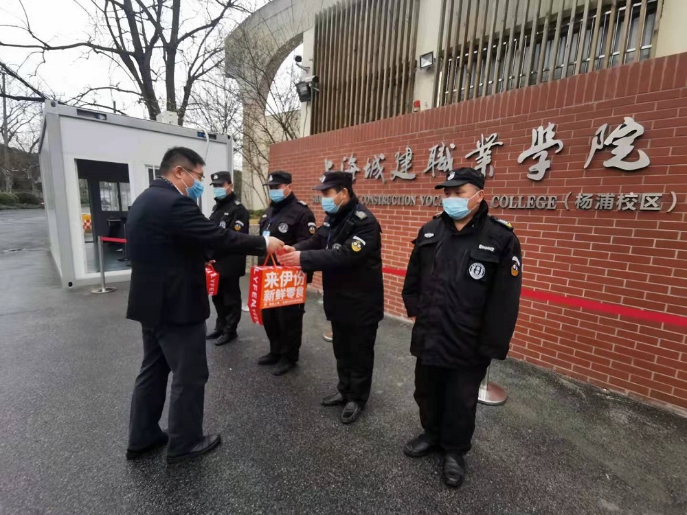 褚书记1.jpg