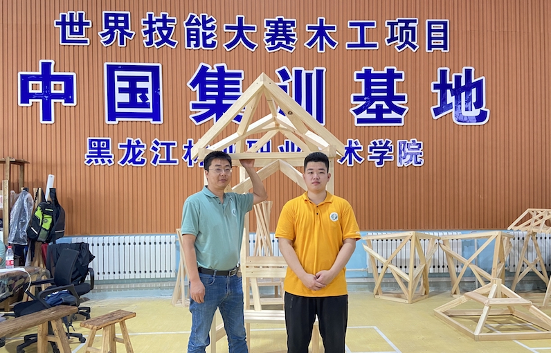 张嘉豪与蔡焕初的副本.jpg