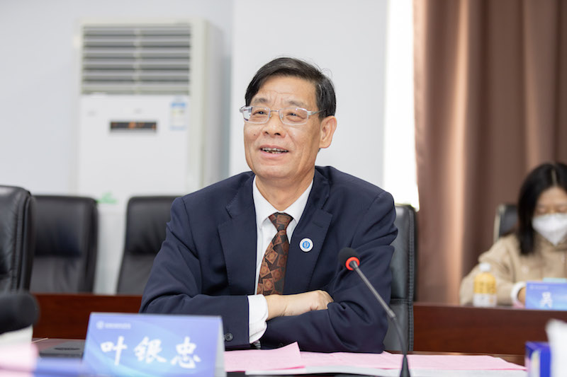 校长讲话的副本.jpg