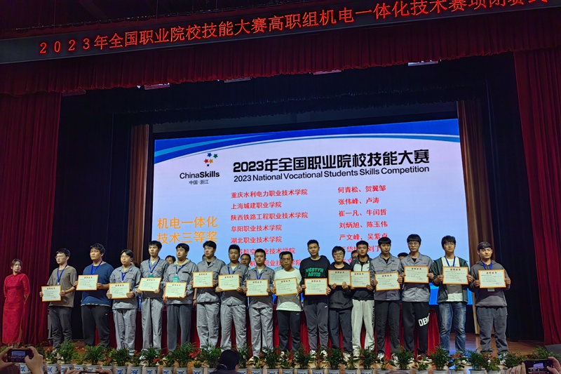 90cb5ef2f8ac9613565c64e1762b5fb - 副本.jpg