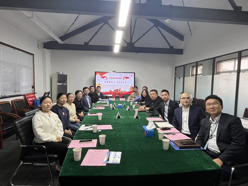 1699946964646453.jpg 合影.jpg