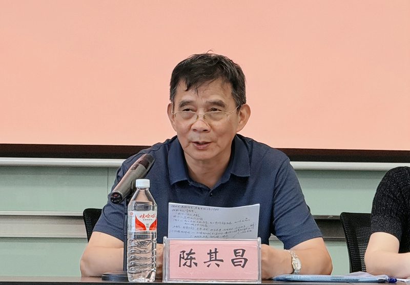 1725512056931492.jpg 陈其昌在结业式上讲话.jpg