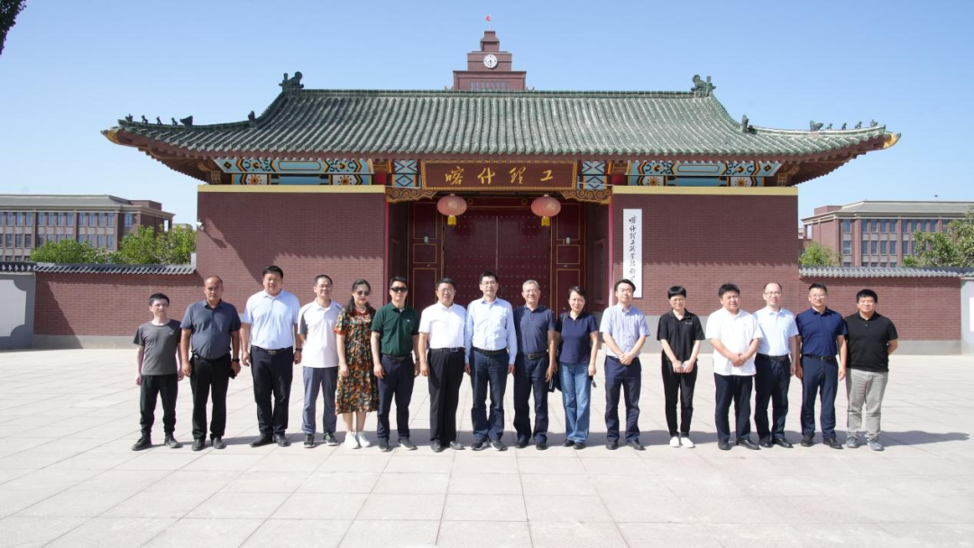 24.8.27徐文越院长赴新疆参加沪喀高校马院合作共建系列活动.png