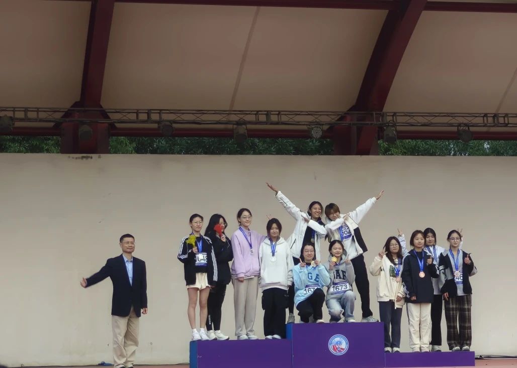 1732173815681719.jpg 5b2f1b468ec2773978d39e4f44f04727.jpg