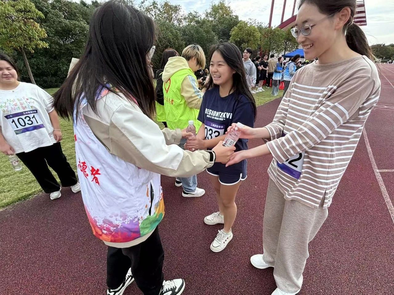 1732173945942264.jpg e7625d3c2da7f28c632d9107bd3045e3.jpg