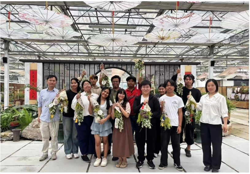 1749615293453651.png 2.png