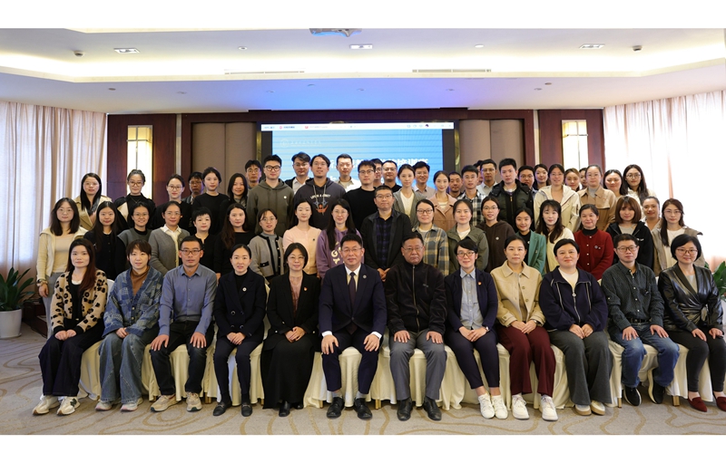 新闻稿拼图_06 - 副本.jpg