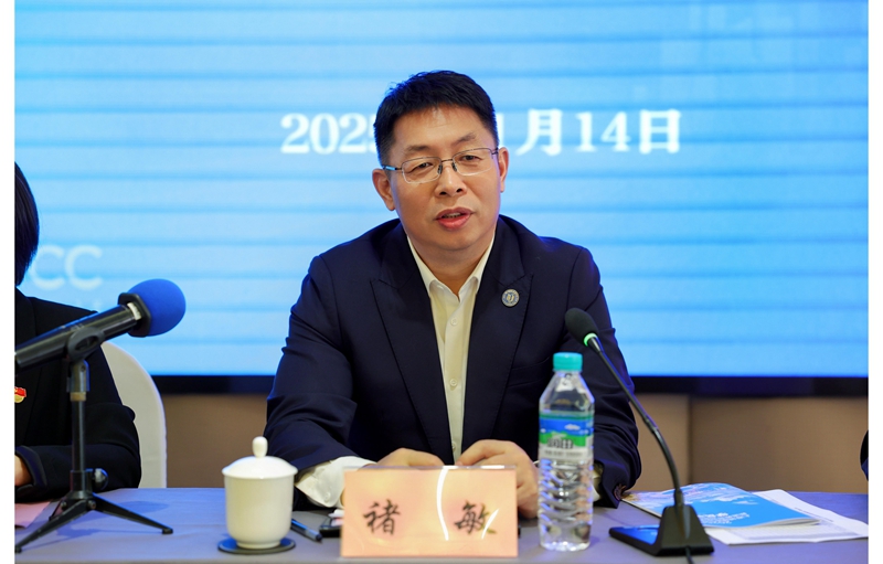 新闻稿拼图_03 - 副本.jpg