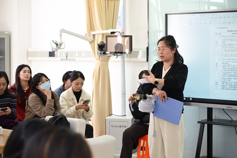 董丽萍 - 副本.JPG