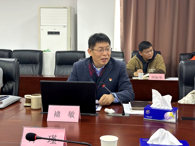 2、书记讲话照片 - 副本.jpg