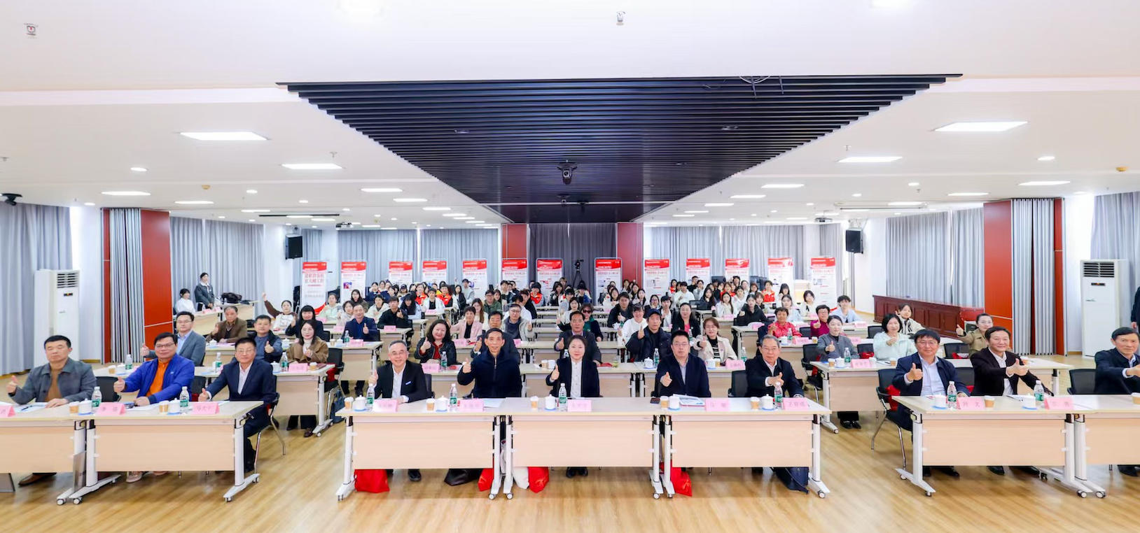 1774948555351889.jpg ab2780eb-7e1a-4637-8433-c99c473ad295.jpg