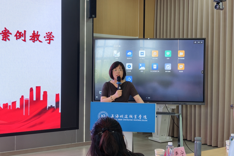 1780379415288410.jpg 闫方洁现场照2 - 副本.jpg